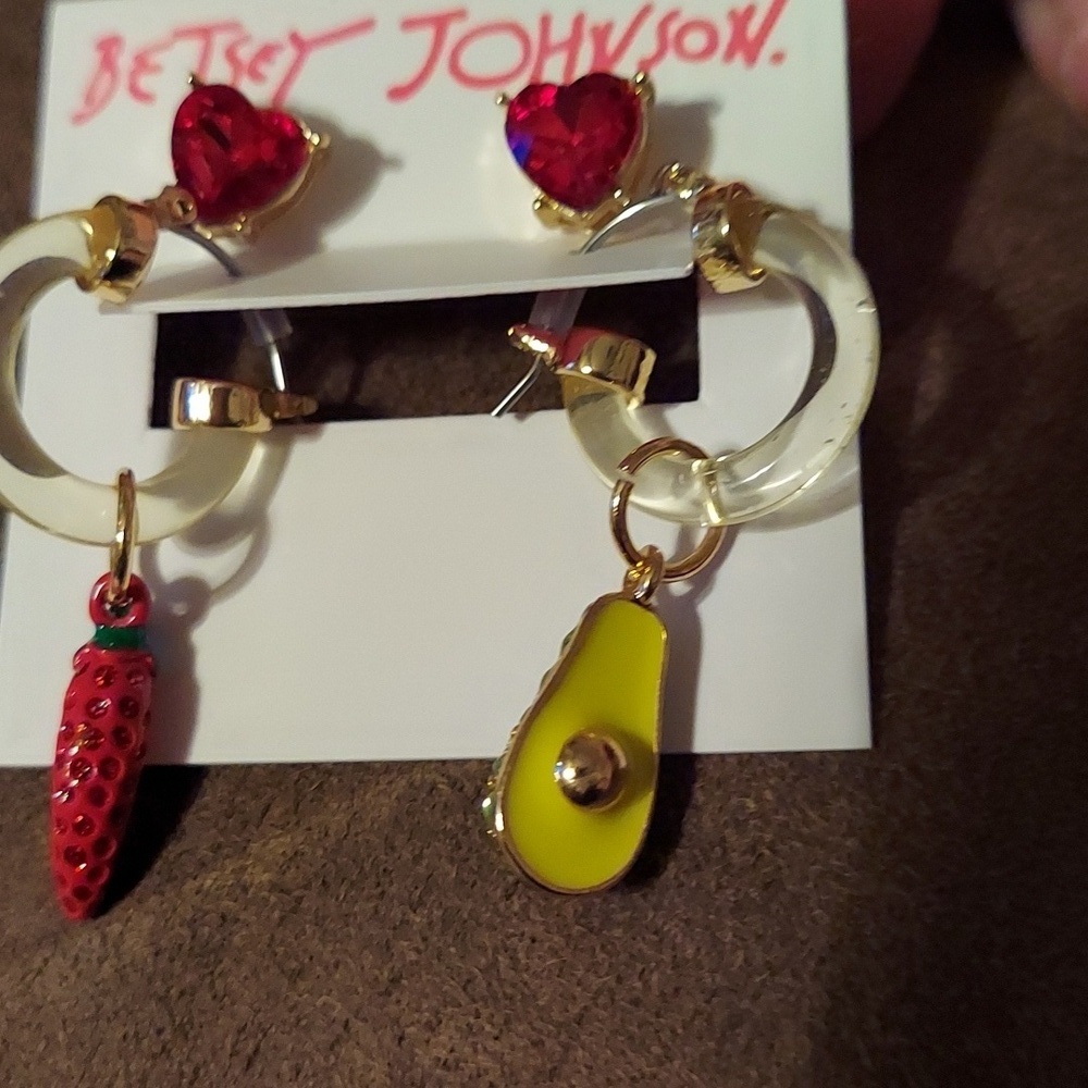 Betsey Johnson Spicy Avocado Earring Set - Picture 5 of 5